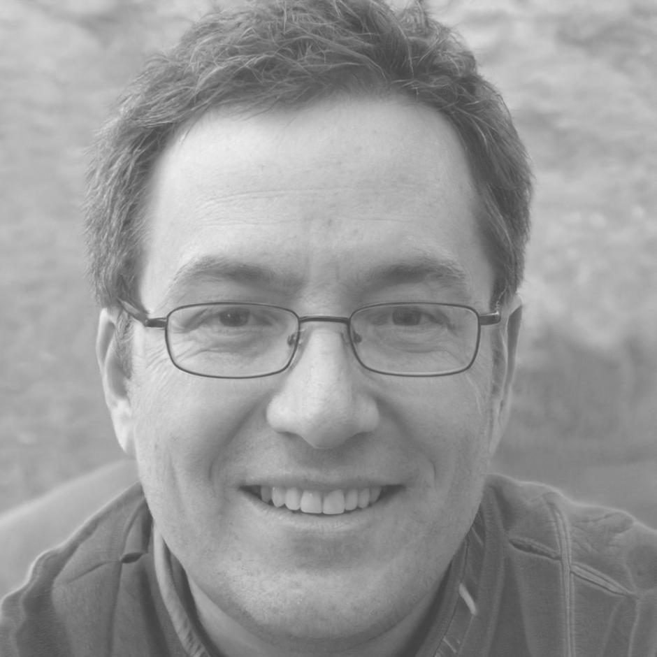Portrait de Théo Marchand, formateur en analyse financière